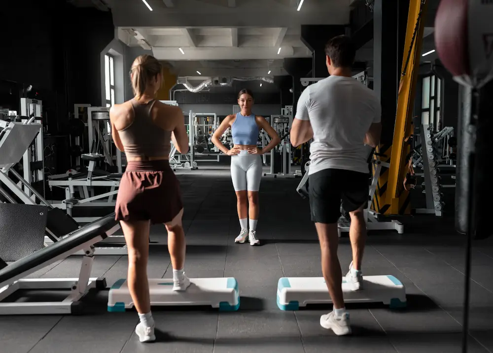 Personas en entrenamiento guiado
